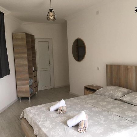 Rezo'S House Hotell Kvariati Eksteriør bilde