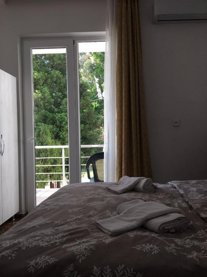 Rezo'S House Hotell Kvariati Eksteriør bilde
