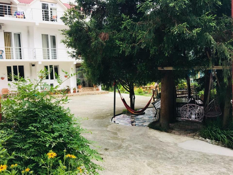 Rezo'S House Hotell Kvariati Eksteriør bilde